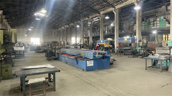 Yupai Factory 3 - Supermarket Shelf & Rack Manufacturer
